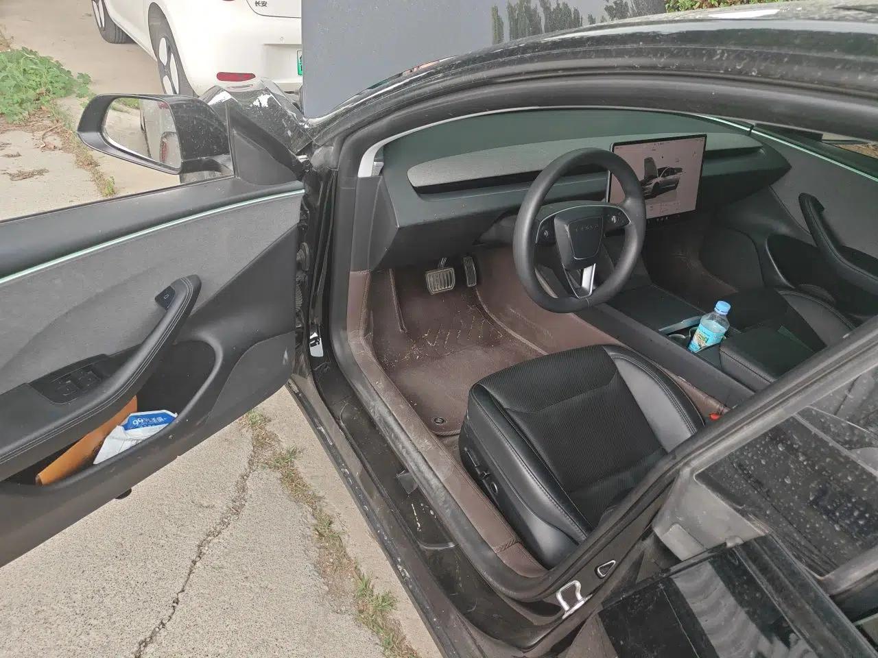 Tesla Model 3 2023 Rear-Wheel-Drive Version — миниатюра 16