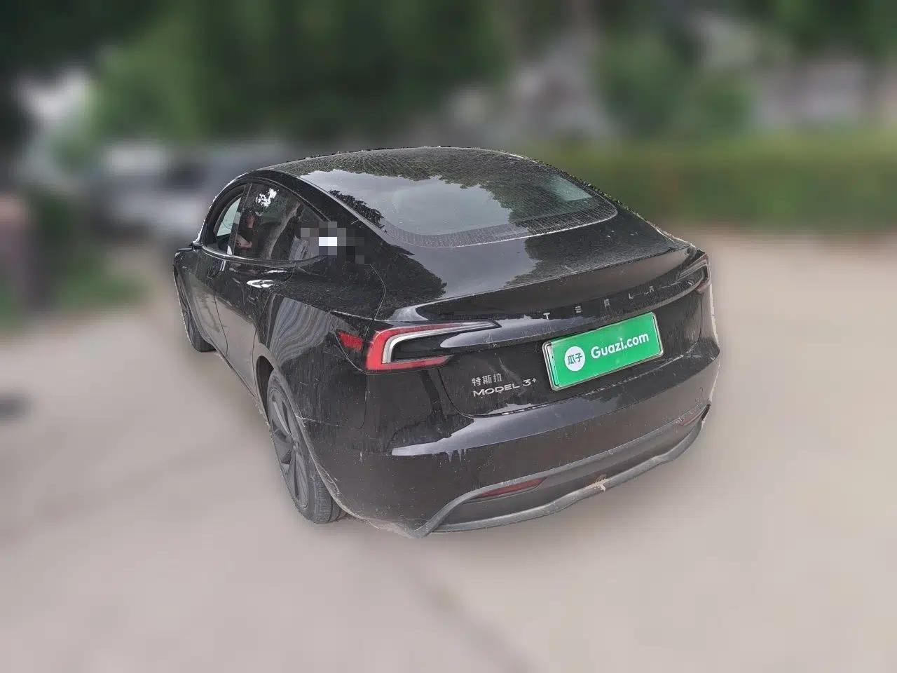 Tesla Model 3 2023 Rear-Wheel-Drive Version — миниатюра 4