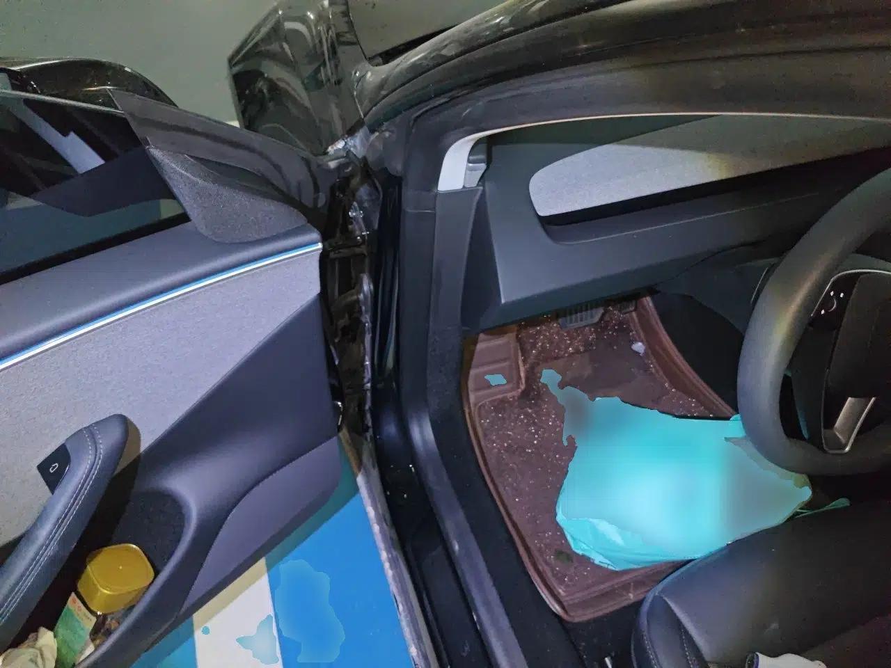 Tesla Model 3 2023 Rear-Wheel-Drive Version — миниатюра 16