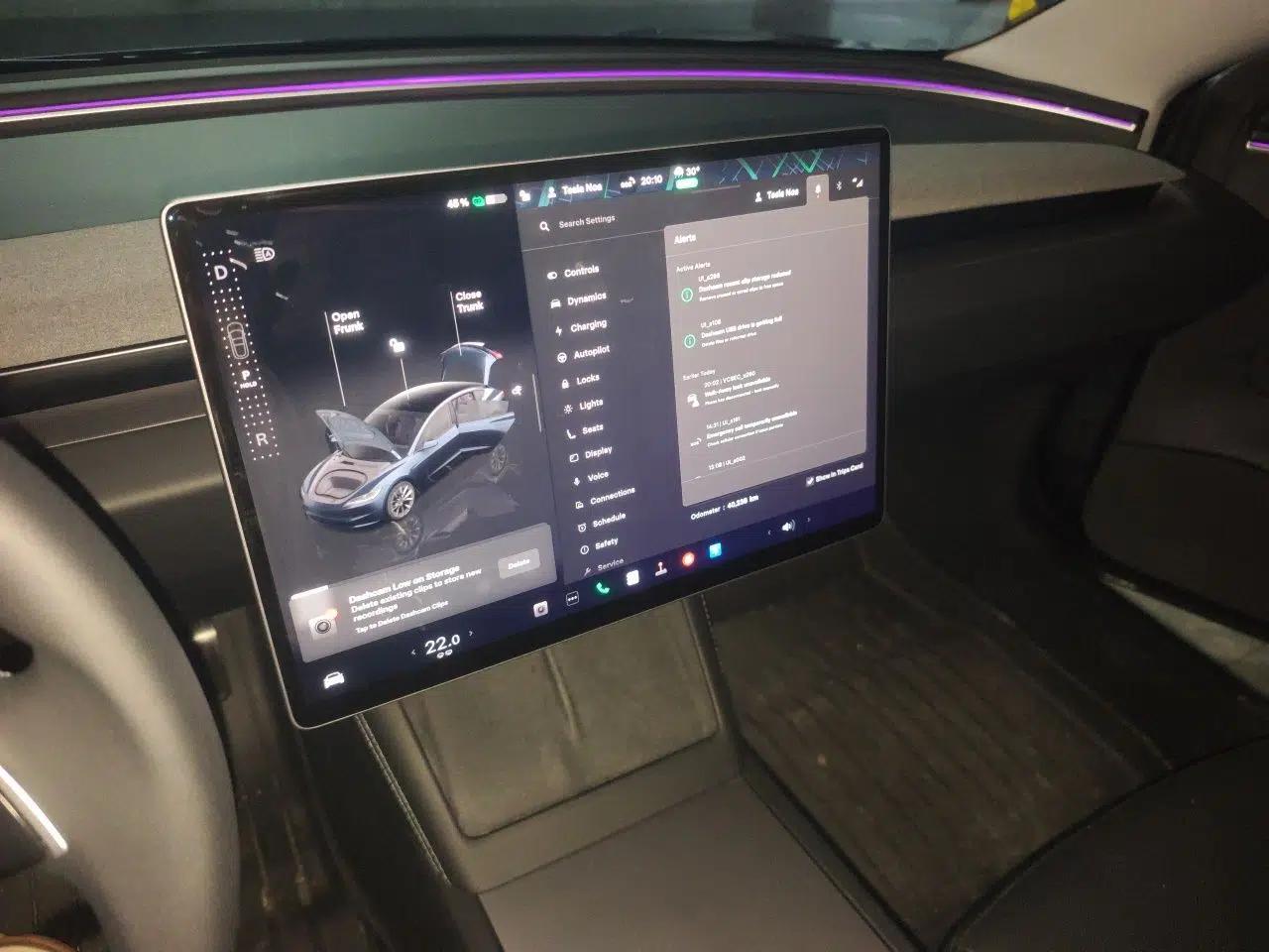 Tesla Model 3 2023 Long-Range All-Wheel-Drive Version — миниатюра 13