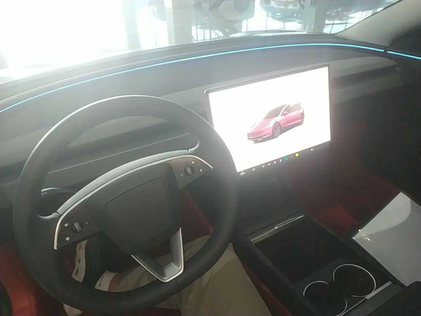 Tesla Model 3 2025 Rear-Wheel-Drive Version — миниатюра 12