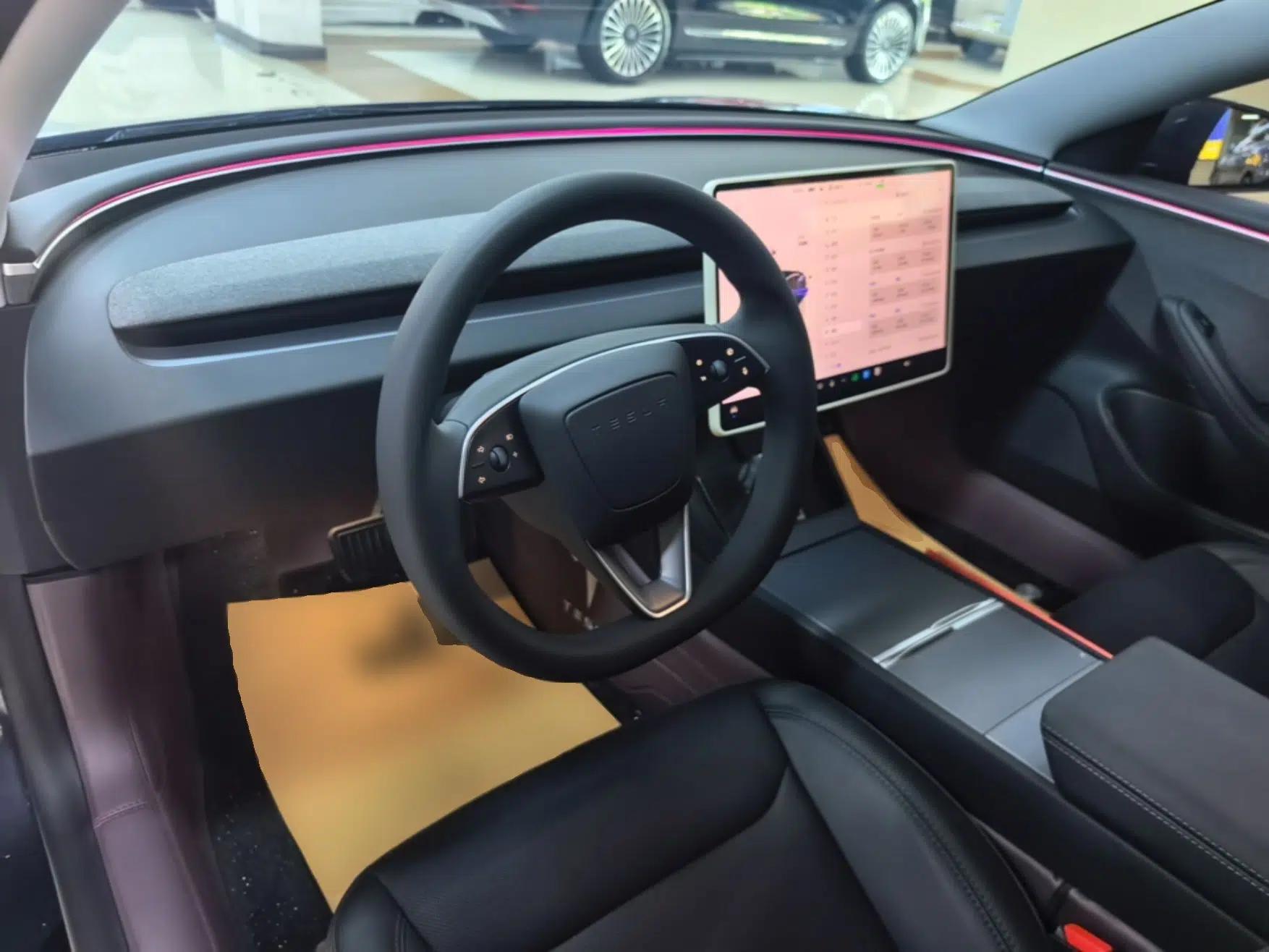 Tesla Model 3 2023 Rear-Wheel-Drive Version — миниатюра 12