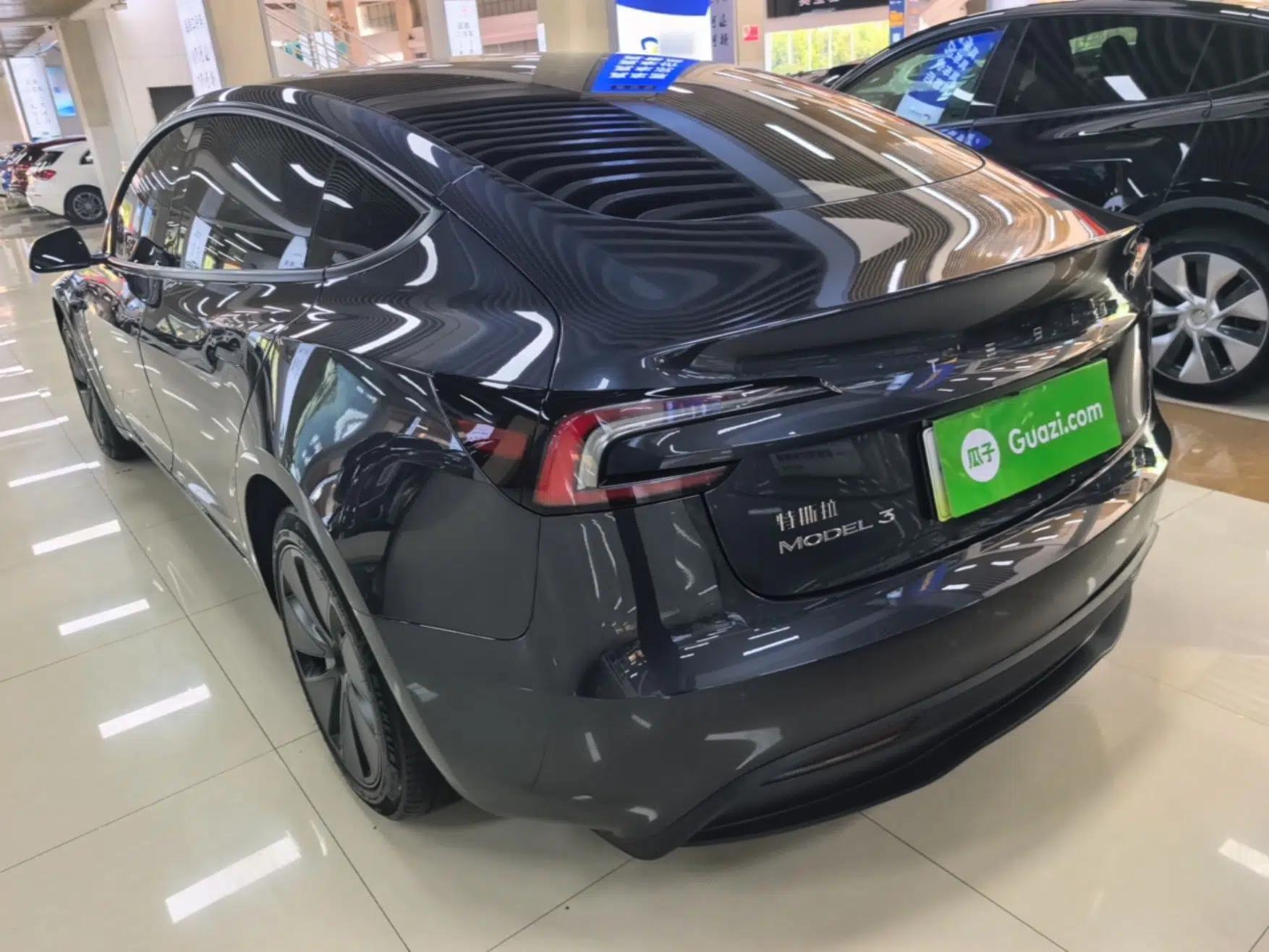 Tesla Model 3 2023 Rear-Wheel-Drive Version — миниатюра 4