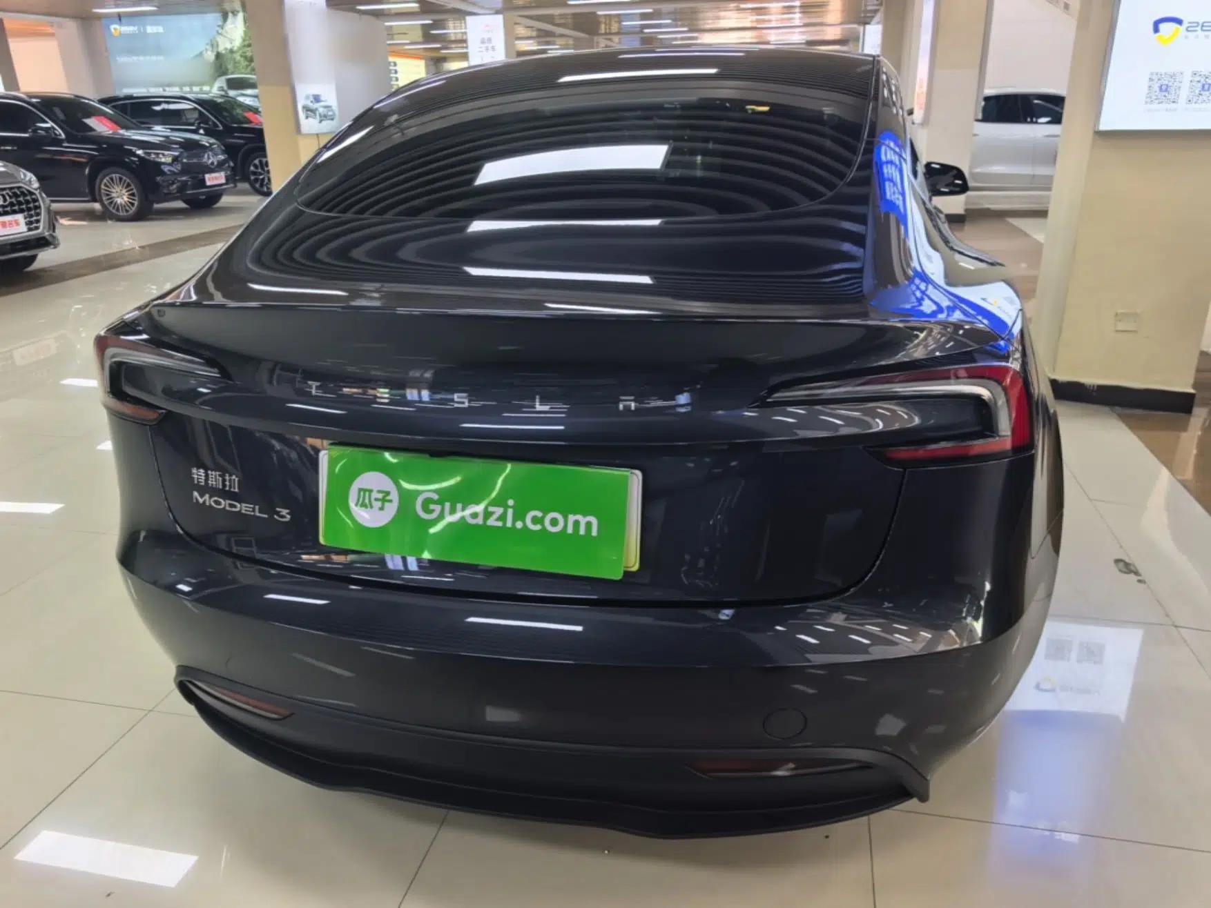 Tesla Model 3 2023 Rear-Wheel-Drive Version — миниатюра 5