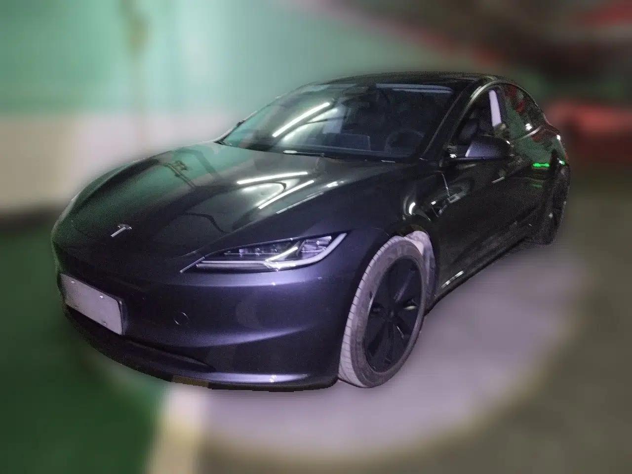 Tesla Model 3 2025 Rear-Wheel-Drive Version — миниатюра 1