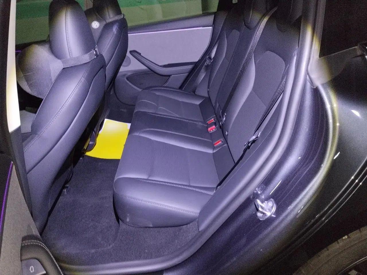 Tesla Model 3 2025 Rear-Wheel-Drive Version — миниатюра 17