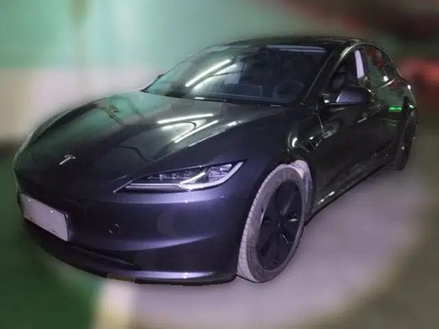 Tesla Model 3 2025 Rear-Wheel-Drive Version