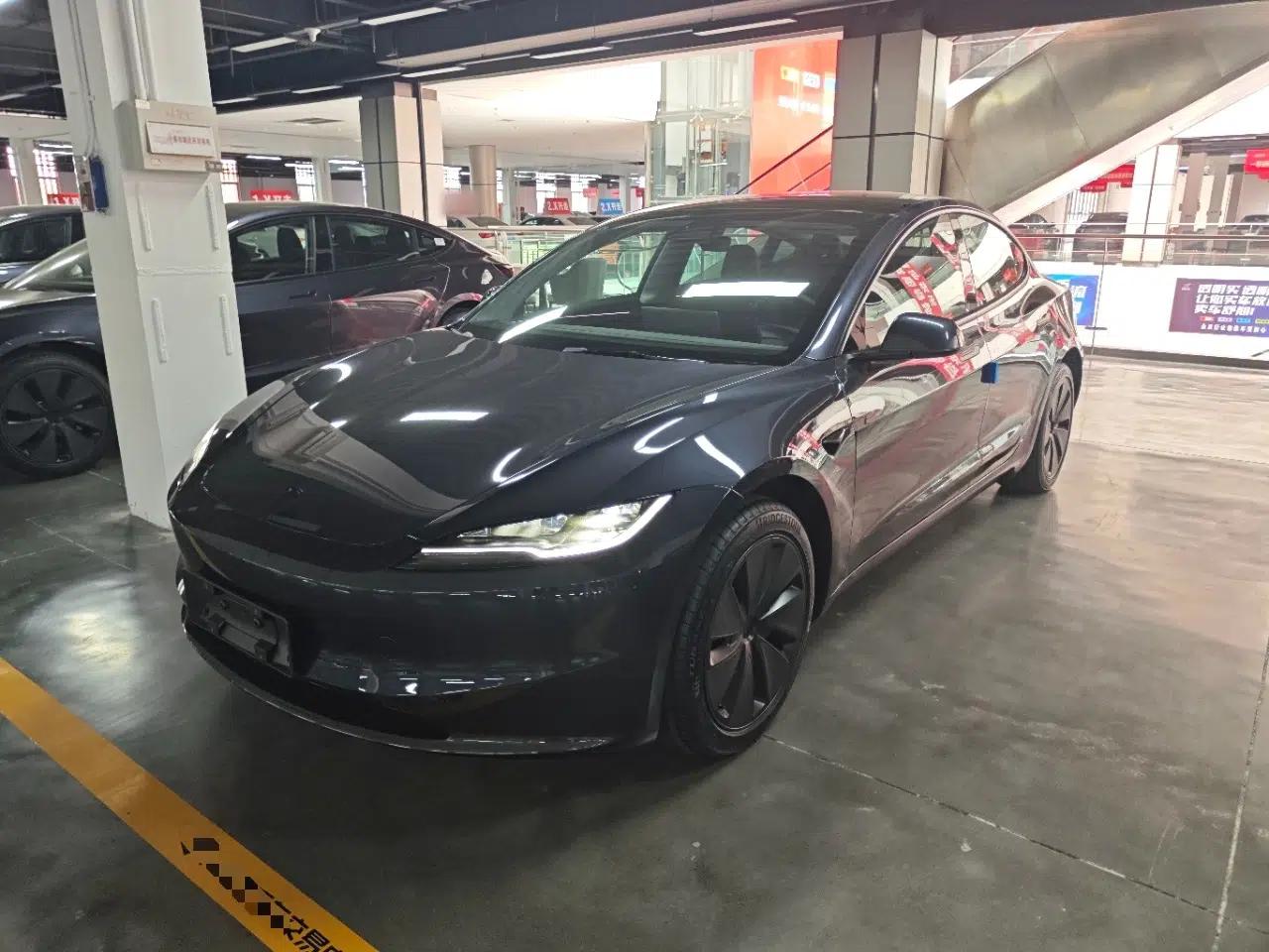 Tesla Model 3 2025 Model Revised Rear-Wheel-Drive Version — миниатюра 1