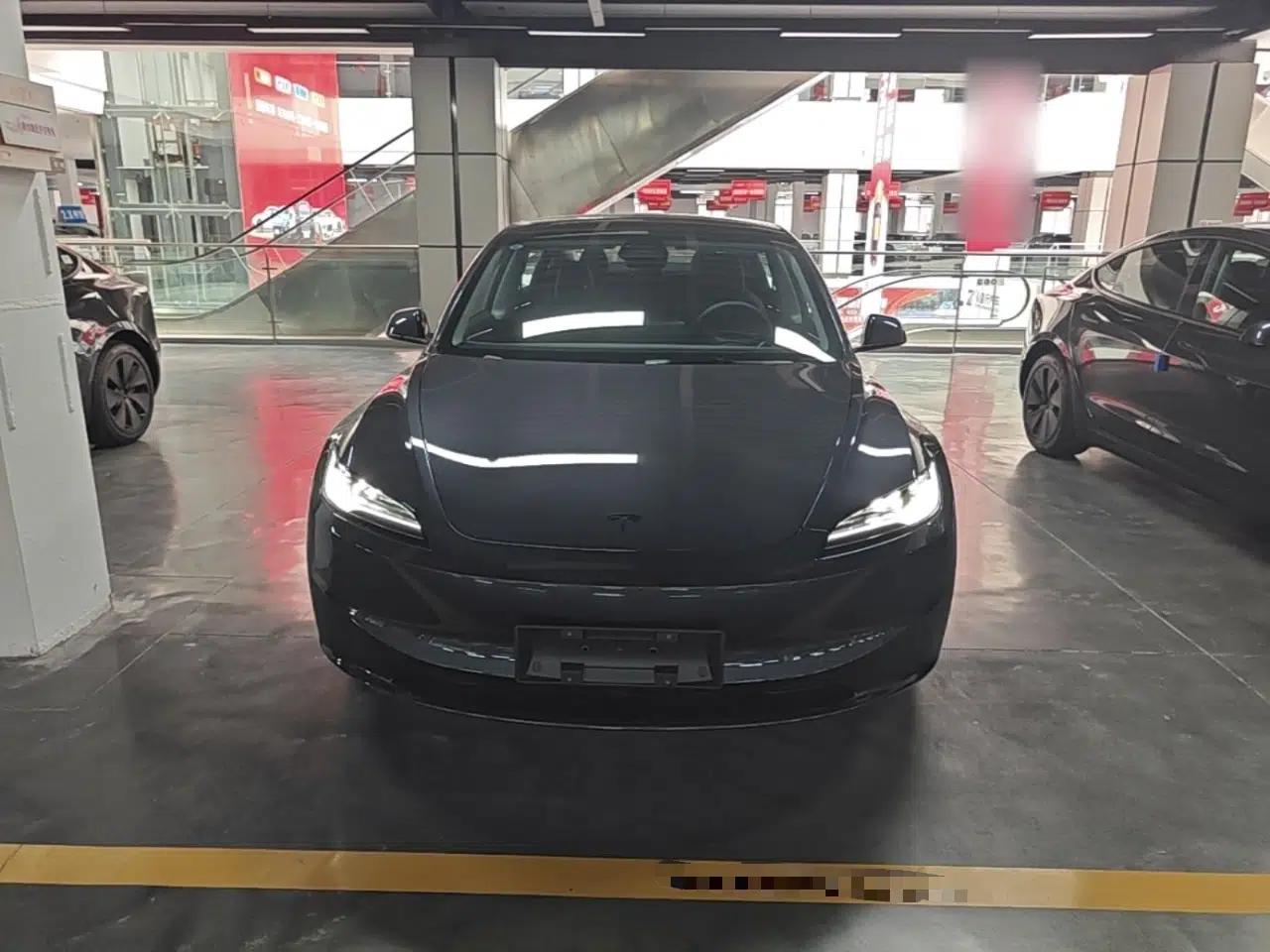 Tesla Model 3 2025 Model Revised Rear-Wheel-Drive Version — миниатюра 2
