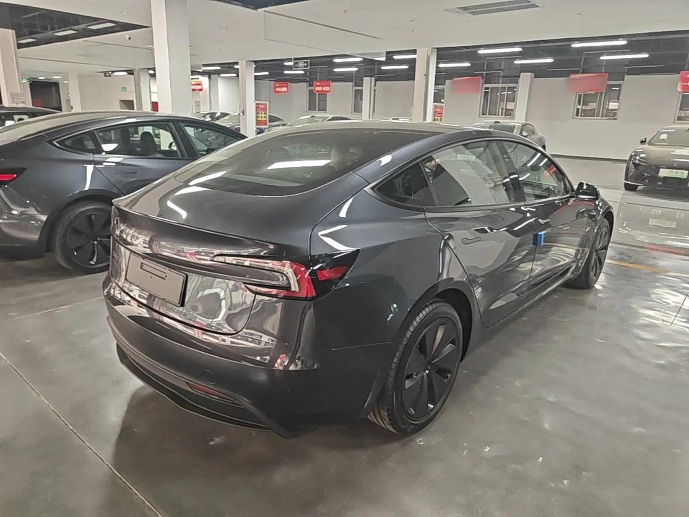 Tesla Model 3 2025 Model Revised Rear-Wheel-Drive Version — миниатюра 6