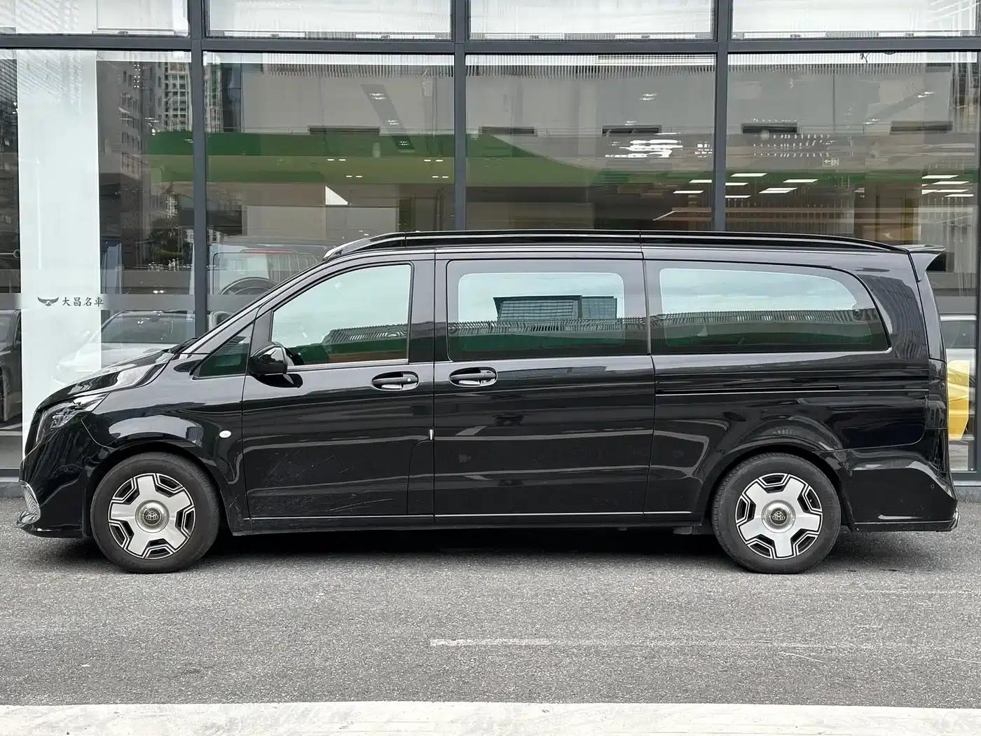 2023 Nissan Vito 2.0T Business Edition 7-seater — миниатюра 3