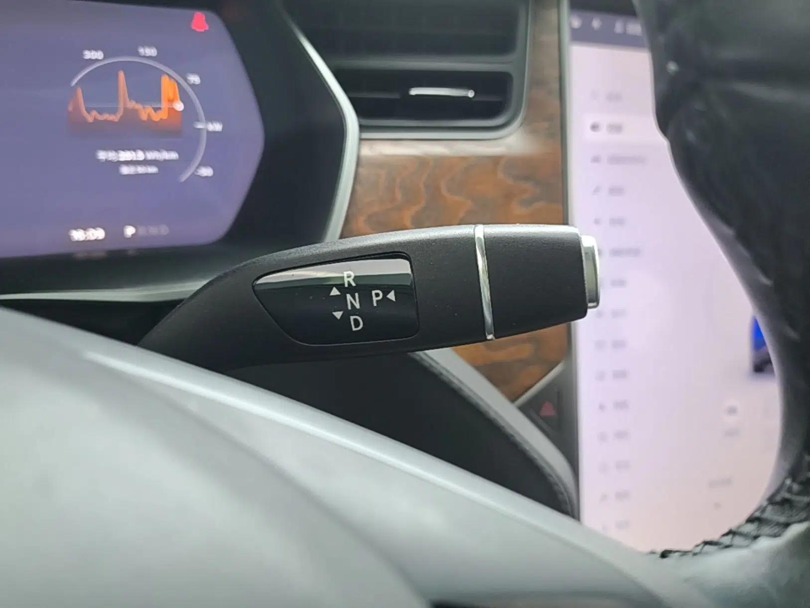 Tesla Model X 2019 Long-Range Version — миниатюра 21