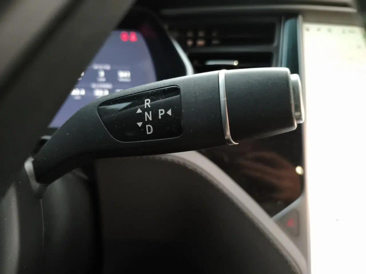 Tesla Model X 2017 X 100D Long Range Edition — миниатюра 14