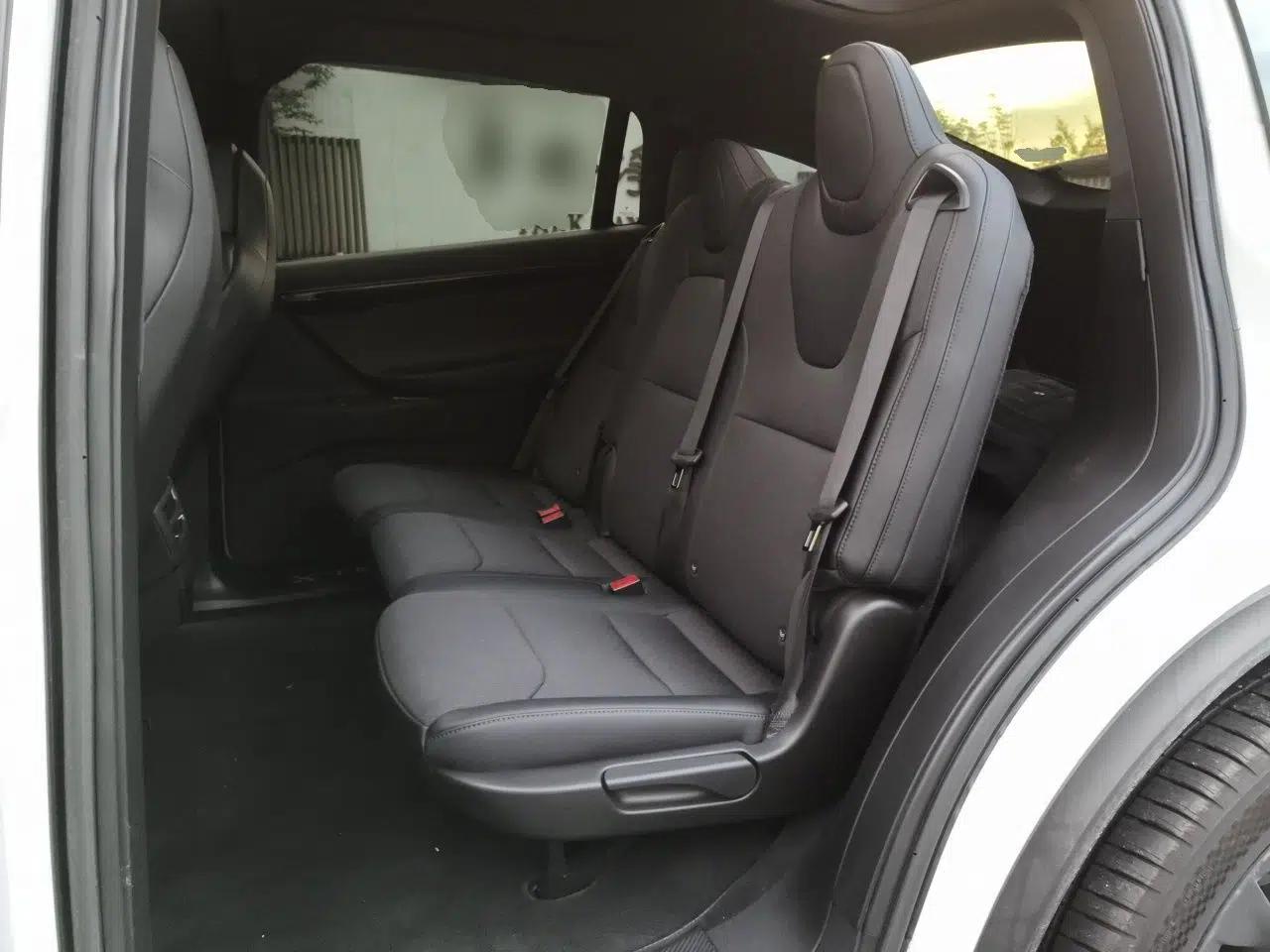 Tesla Model X 2017 X 100D Long Range Edition — миниатюра 17
