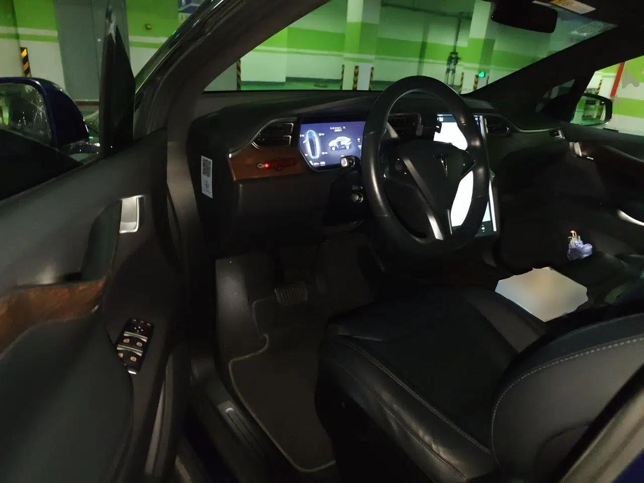 Tesla Model X 2017 X 100D Long Range Edition — миниатюра 16