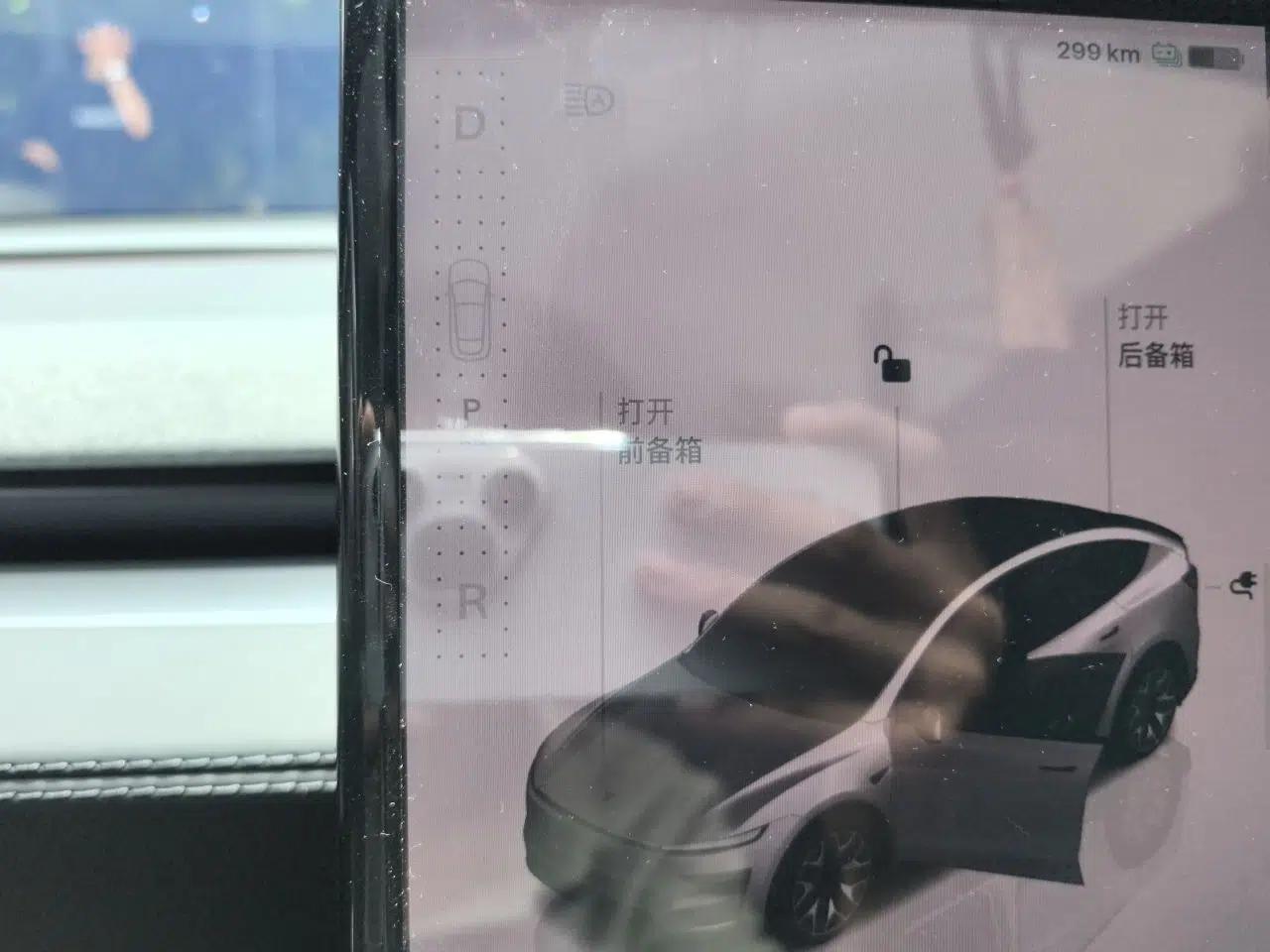 Tesla Model Y L 2025 Model Long-Range All-Wheel-Drive Version — миниатюра 14