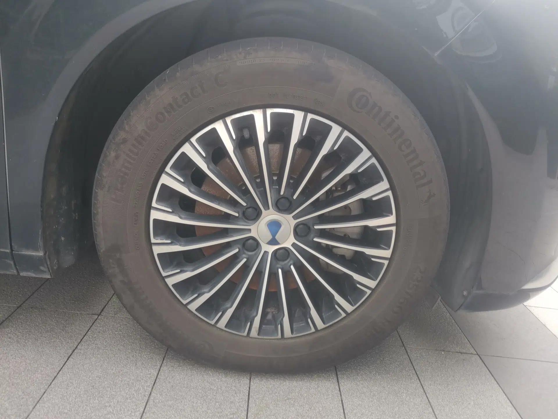 Denza D9 2022 DM-i 970 Four-Wheel Drive Prestige Model — миниатюра 8