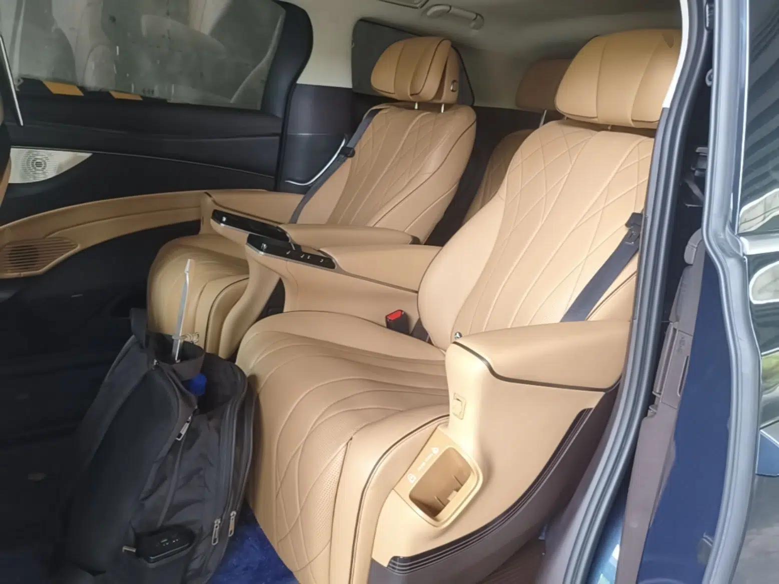 Denza D9 2024 DM-i 980 Four-Wheel Drive Flagship Model — миниатюра 27