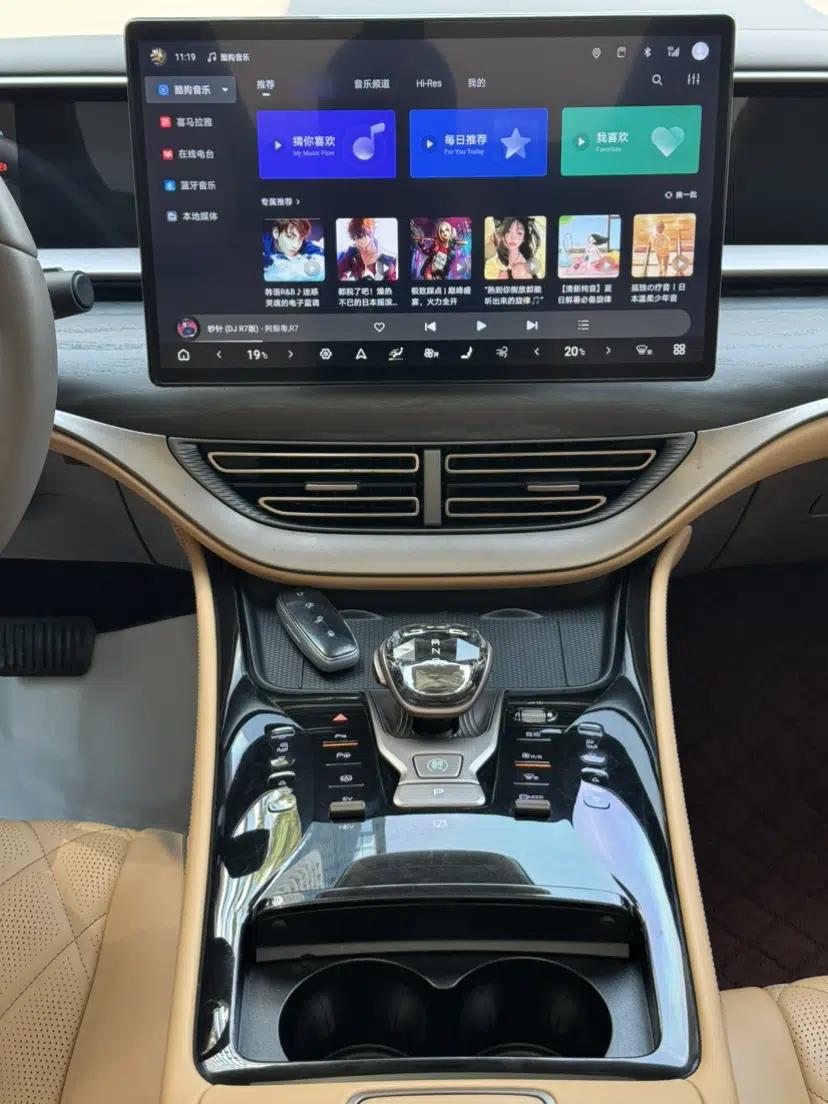 Denza D9 2022 DM-i 970 Four-Wheel Drive Flagship Model — миниатюра 19
