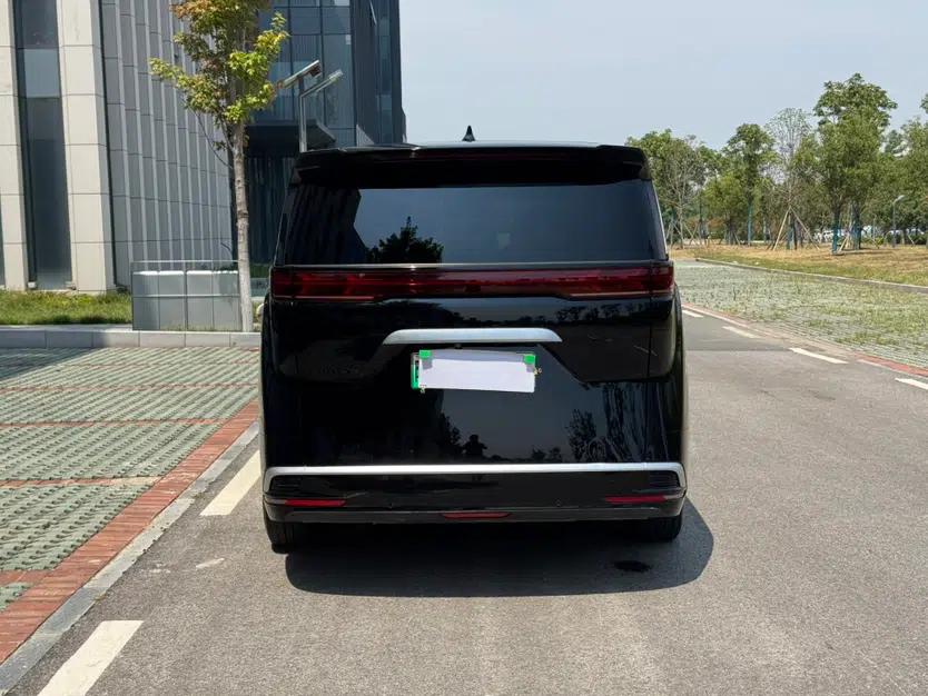 Denza D9 2022 DM-i 970 Four-Wheel Drive Flagship Model — миниатюра 6