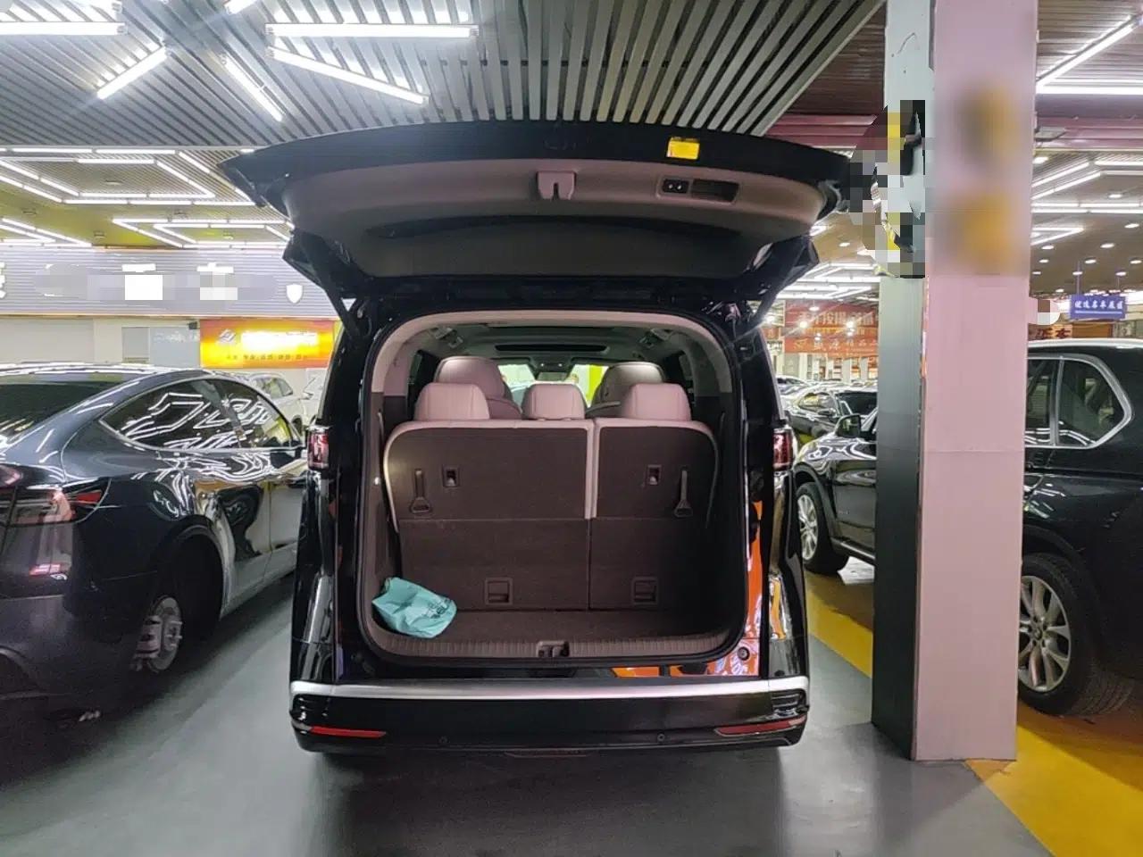 Denza D9 2022 DM-i 1040 Prestige Model — миниатюра 22