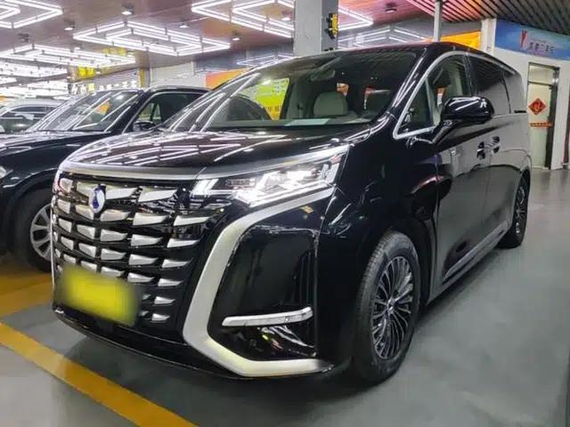 Denza D9 2022 DM-i 1040 Prestige Model