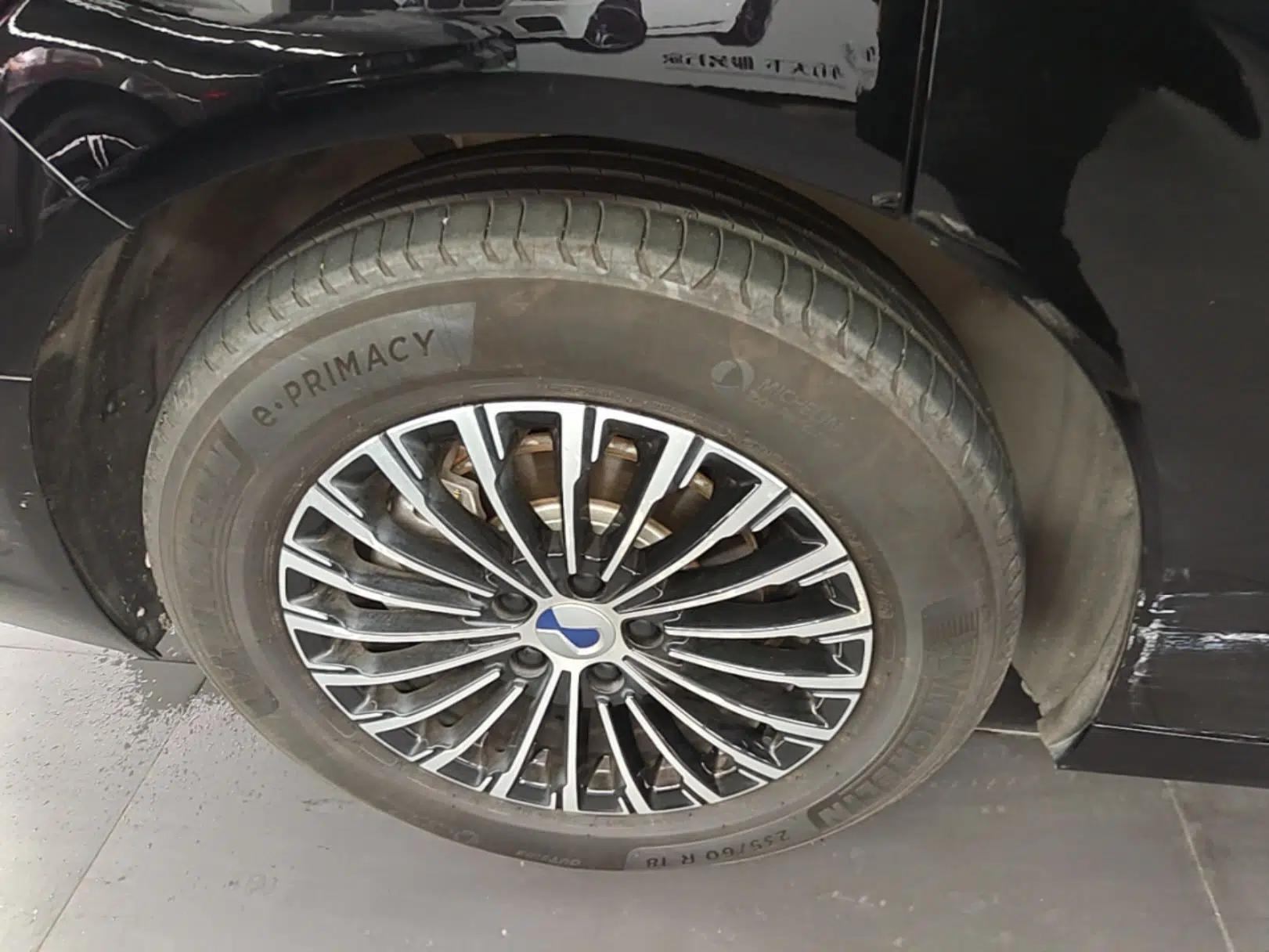 Denza D9 2025 DM-i Intelligent Drive 1020 Four-Wheel Drive Flagship Model — миниатюра 11