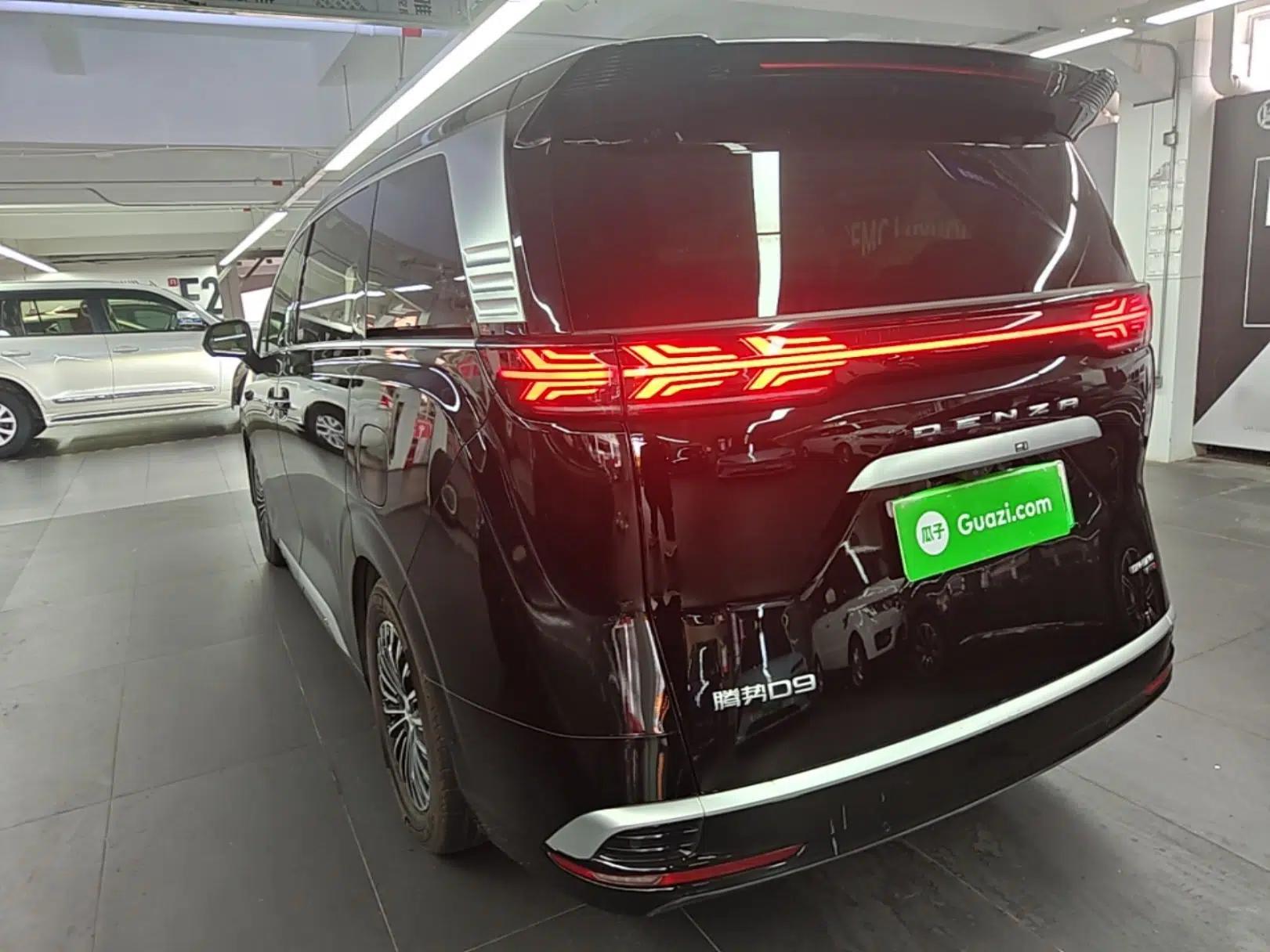 Denza D9 2025 DM-i Intelligent Drive 1020 Four-Wheel Drive Flagship Model — миниатюра 4