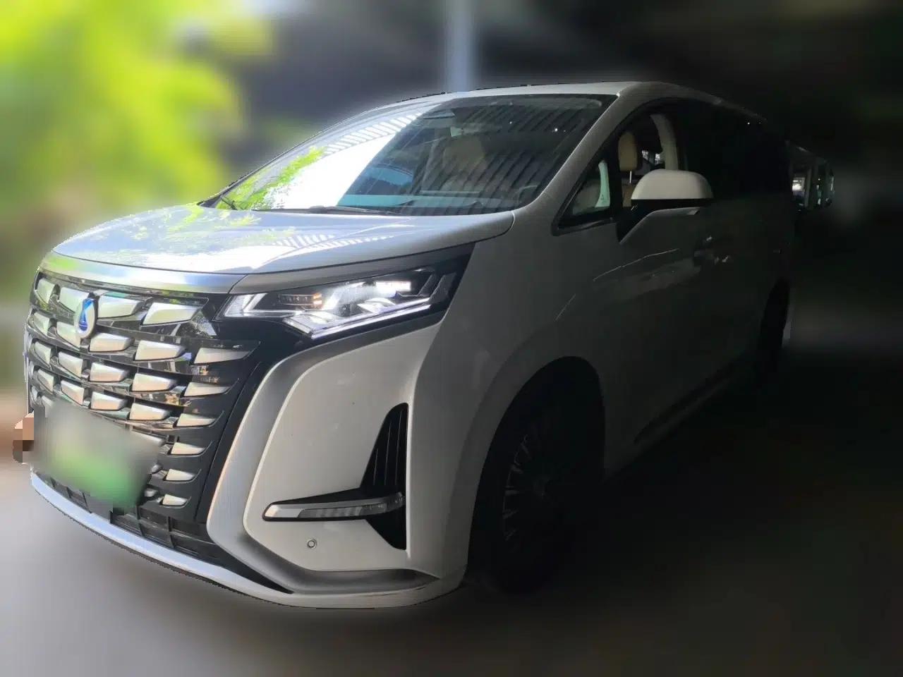 Denza D9 2022 DM-i 970 Four-Wheel Drive Prestige Model — миниатюра 1