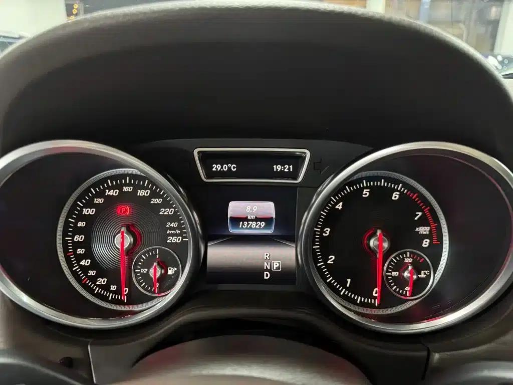 Imported Mercedes-Benz GLE 2017 GLE 320 4MATIC Luxury — миниатюра 13
