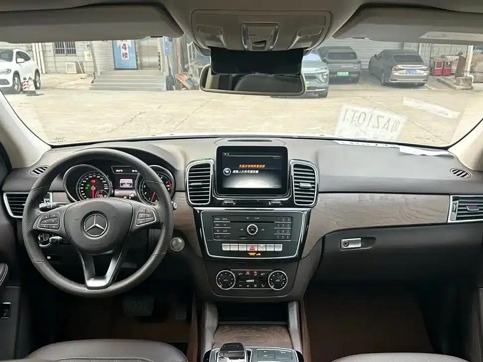 Imported Mercedes-Benz GLE 2017 GLE 320 4MATIC Luxury — миниатюра 8