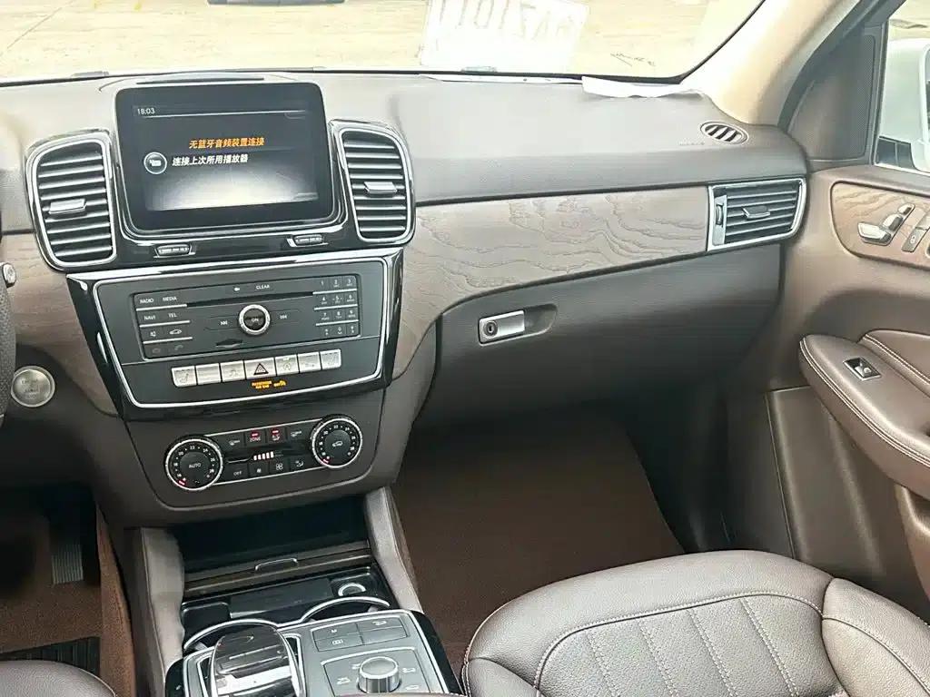 Imported Mercedes-Benz GLE 2017 GLE 320 4MATIC Luxury — миниатюра 10