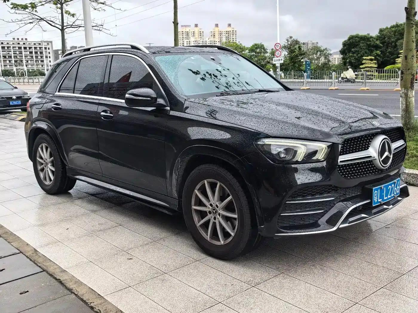Imported Mercedes-Benz GLE 2020 Facelift GLE 350 4MATIC Fashion Special Edition — миниатюра 2
