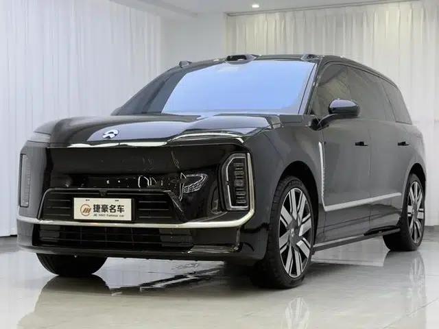 NIO ES9 2026 Executive Signature Edition with 6-seat island