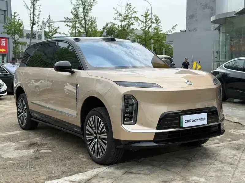 NIO ES9 2026 Executive Signature Edition with 6-seat island — миниатюра 3