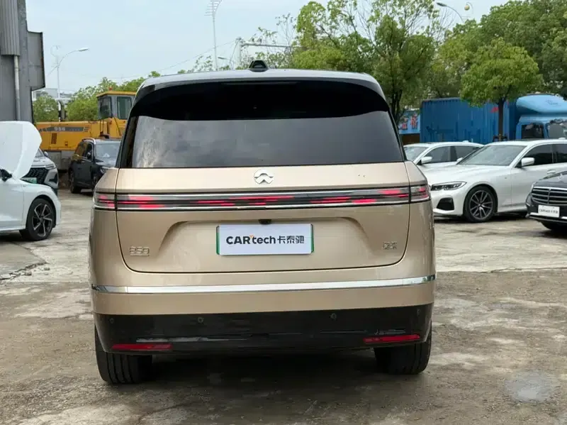 NIO ES9 2026 Executive Signature Edition with 6-seat island — миниатюра 5