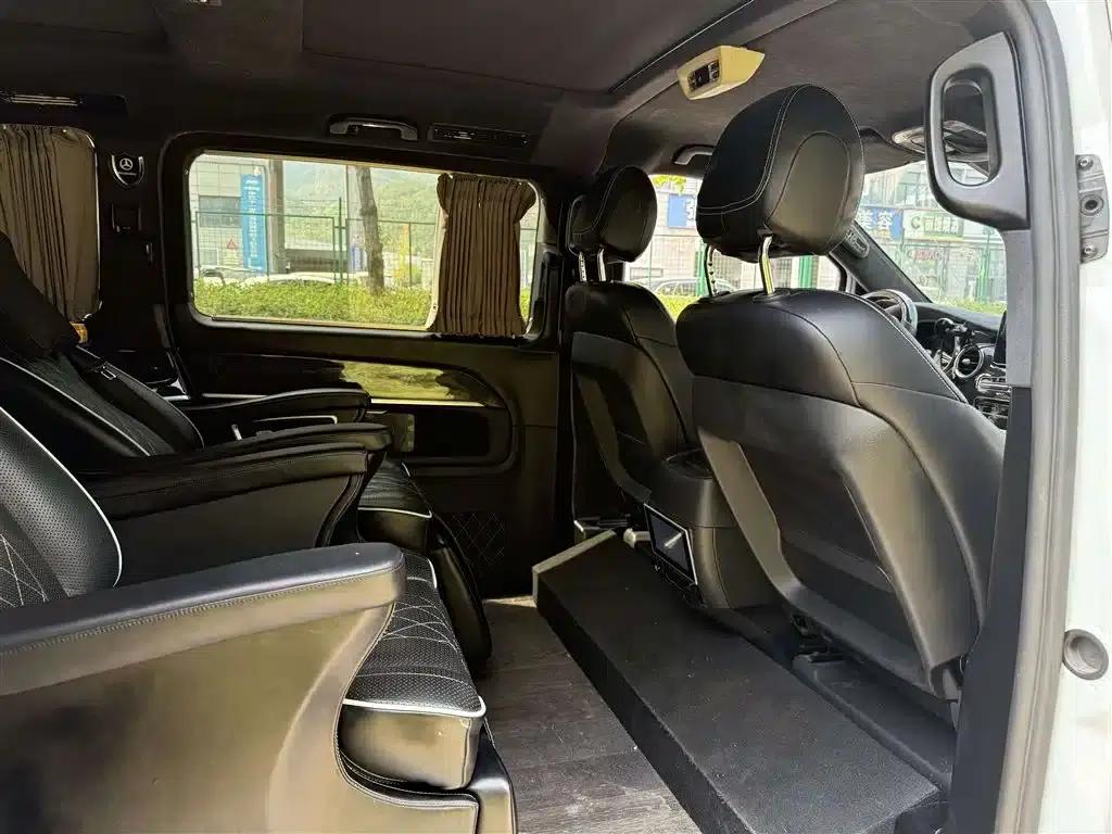 Mercedes-Benz V-Class 2018 V 260 L Premium Extended Edition (China V Emission Standard) — миниатюра 11