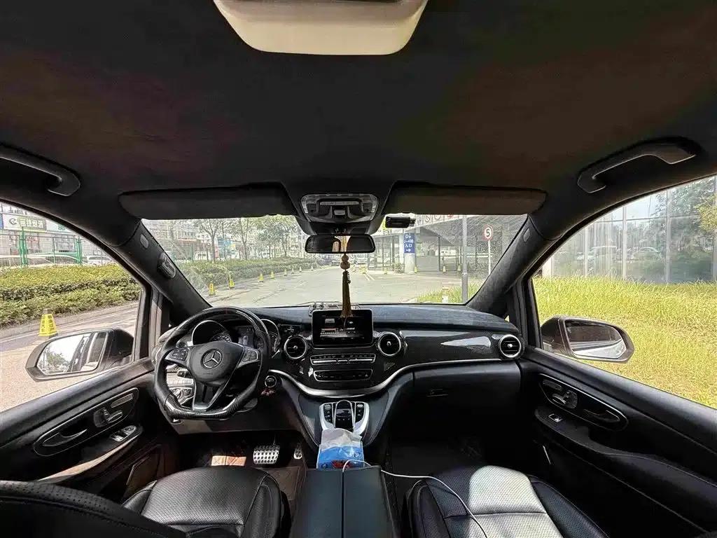 Mercedes-Benz V-Class 2018 V 260 L Premium Extended Edition (China V Emission Standard) — миниатюра 15