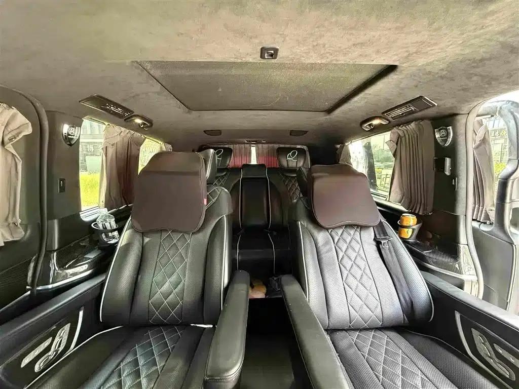 Mercedes-Benz V-Class 2018 V 260 L Premium Extended Edition (China V Emission Standard) — миниатюра 9