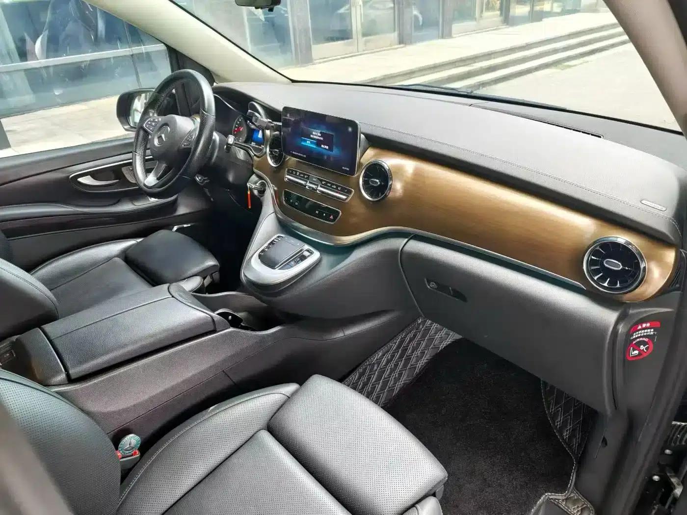 Mercedes-Benz V-Class 2022 V 260 L Long Wheelbase Luxury Edition — миниатюра 4