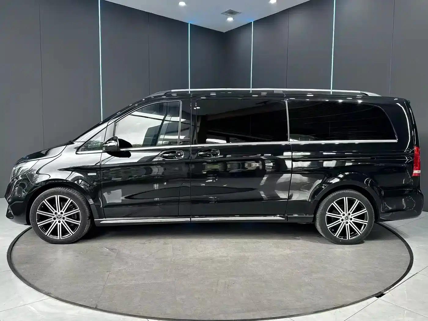 Mercedes-Benz V-Class 2022 V 260 L Long Wheelbase Luxury Edition — миниатюра 5