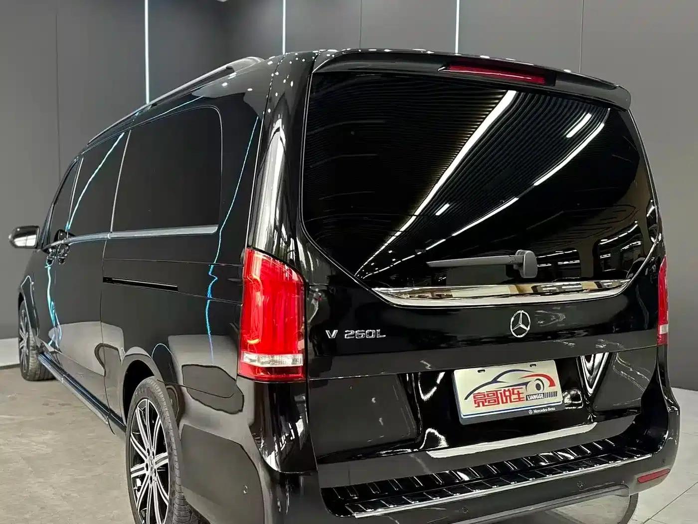 Mercedes-Benz V-Class 2022 V 260 L Long Wheelbase Luxury Edition — миниатюра 8