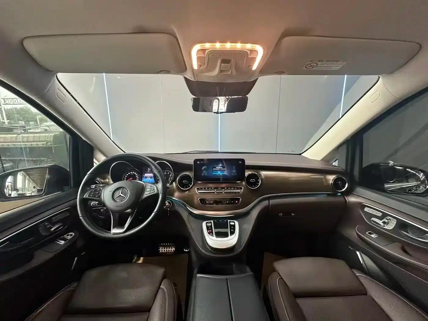 Mercedes-Benz V-Class 2022 V 260 L Long Wheelbase Luxury Edition — миниатюра 9