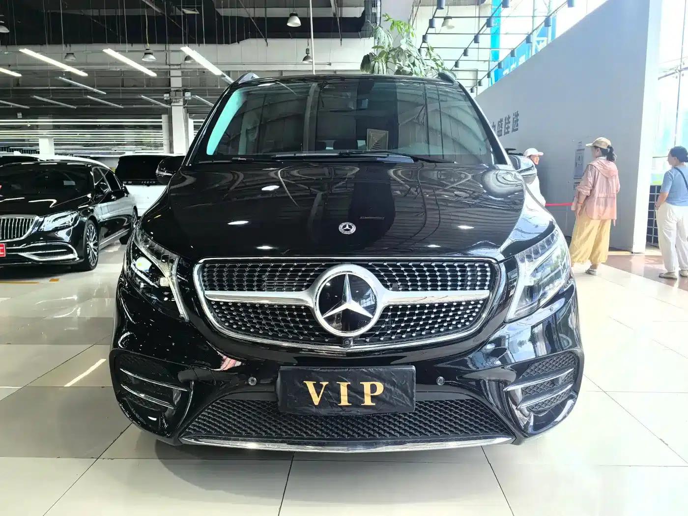 Mercedes-Benz V-Class 2022 V 260 L Long Wheelbase Luxury Edition — миниатюра 2