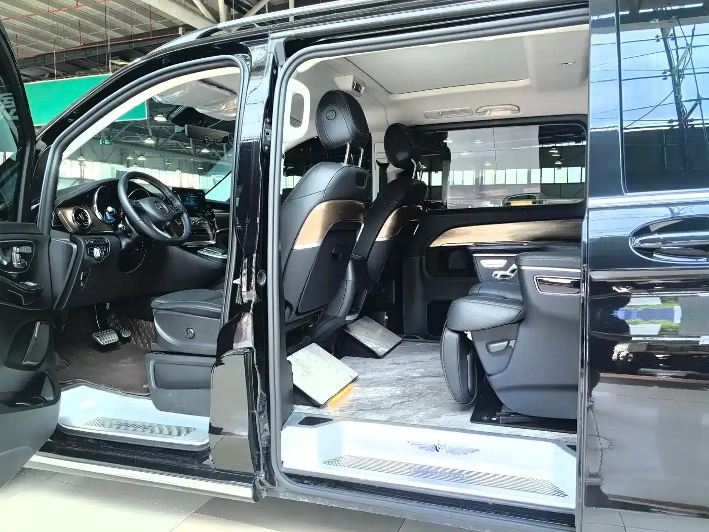 Mercedes-Benz V-Class 2022 V 260 L Long Wheelbase Luxury Edition — миниатюра 12