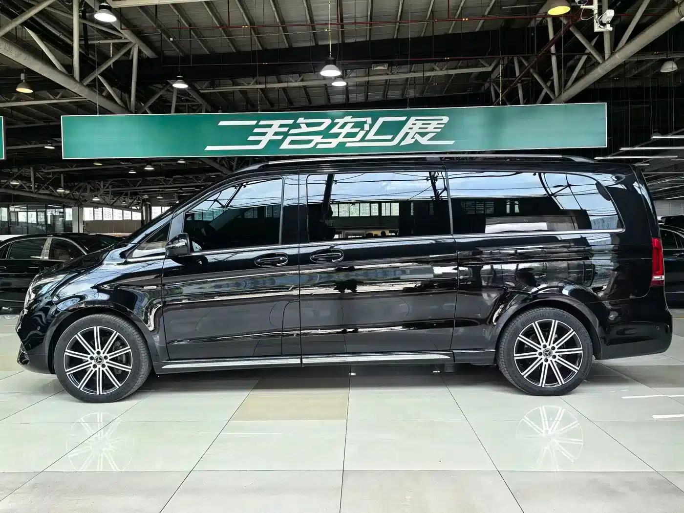 Mercedes-Benz V-Class 2022 V 260 L Long Wheelbase Luxury Edition — миниатюра 16
