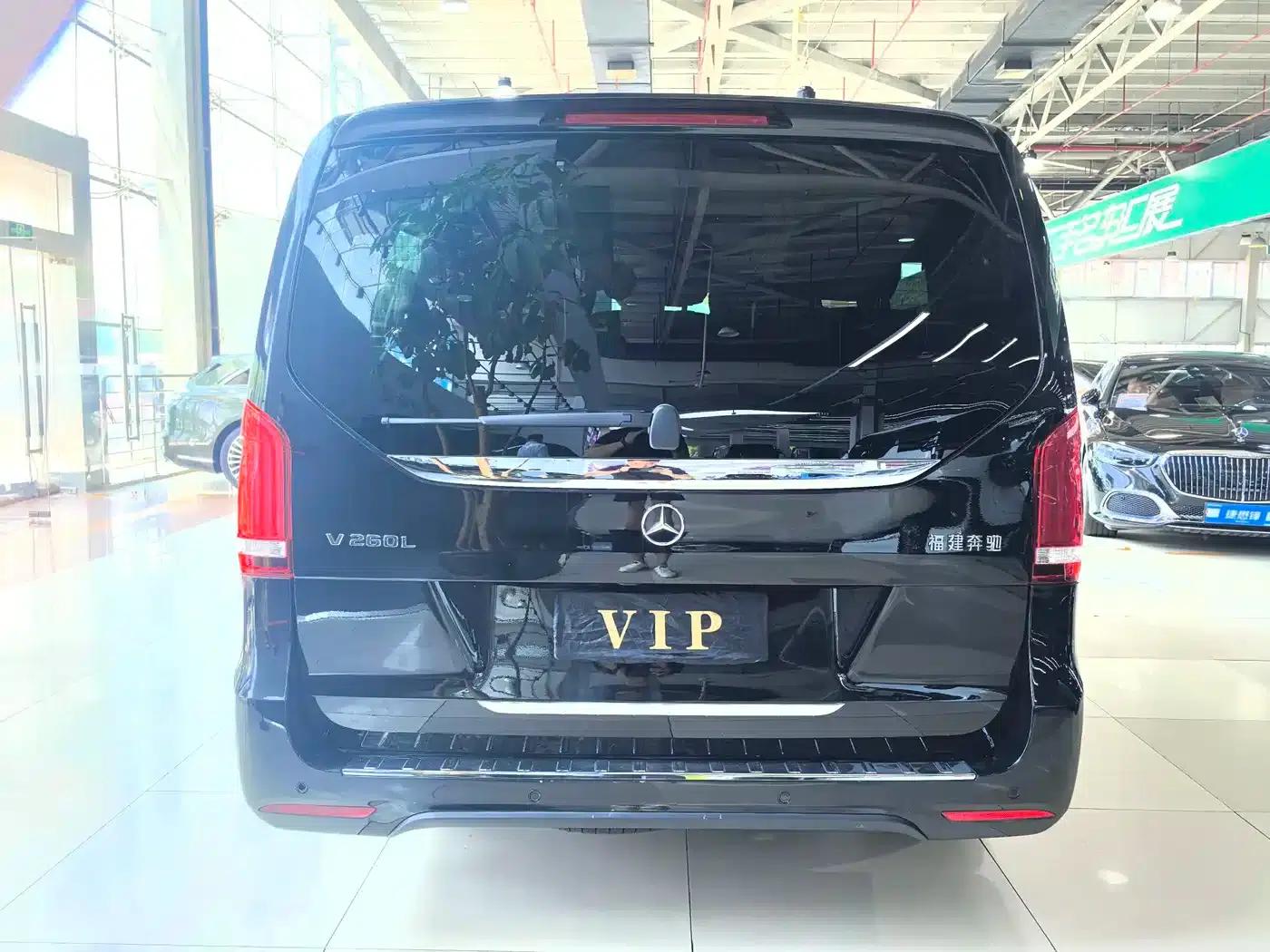 Mercedes-Benz V-Class 2022 V 260 L Long Wheelbase Luxury Edition — миниатюра 19