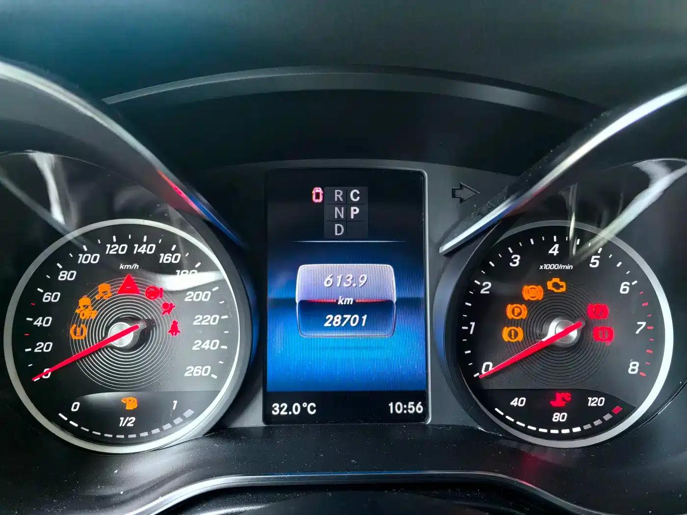 Mercedes-Benz V-Class 2022 V 260 L Long Wheelbase Luxury Edition — миниатюра 6