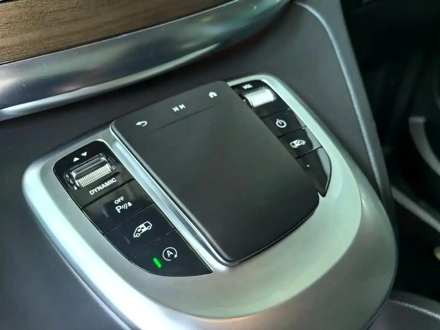 Mercedes-Benz V-Class 2022 V 260 L Long Wheelbase Luxury Edition — миниатюра 8