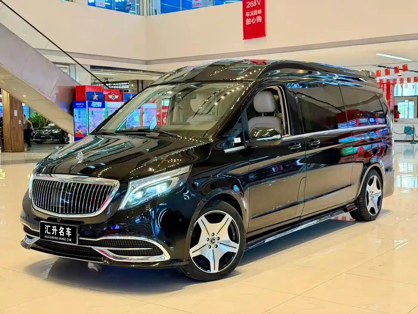 Mercedes-Benz V-Class 2018 V 260 L Premium Extended Edition (China VI Emission Standard) — миниатюра 1
